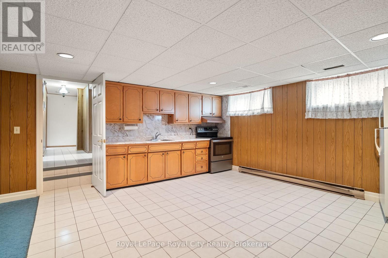 4646 Sideroad 20 N Property Photo 32