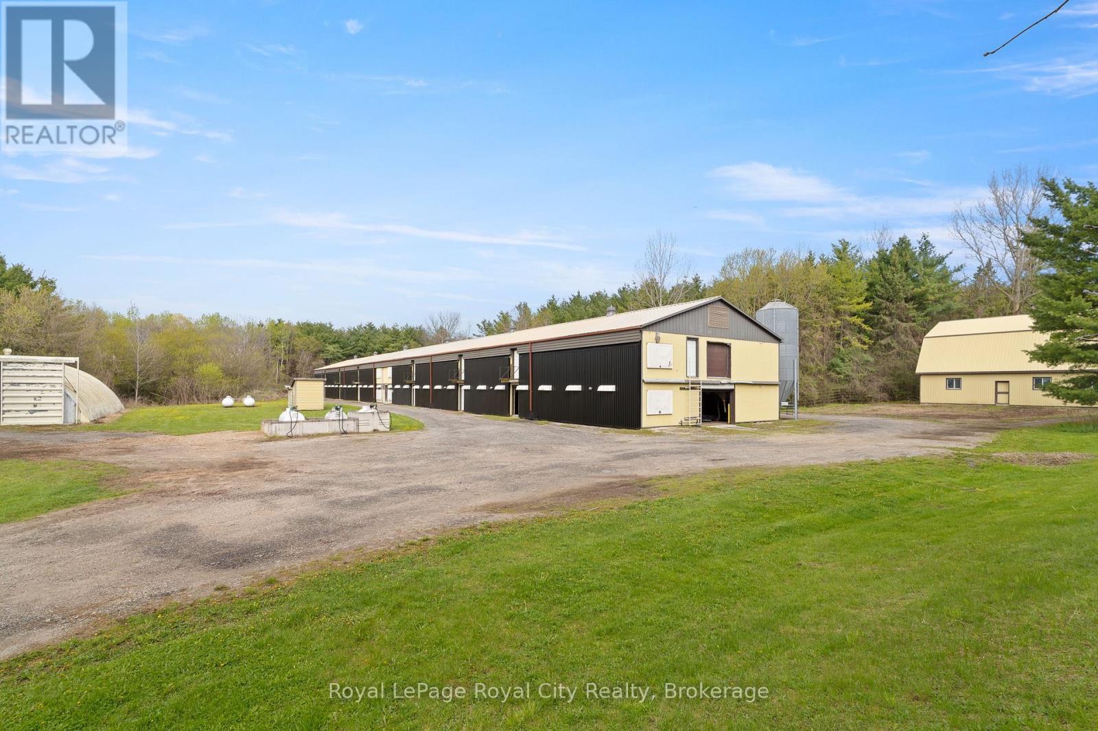 4646 Sideroad 20 N Property Photo 41