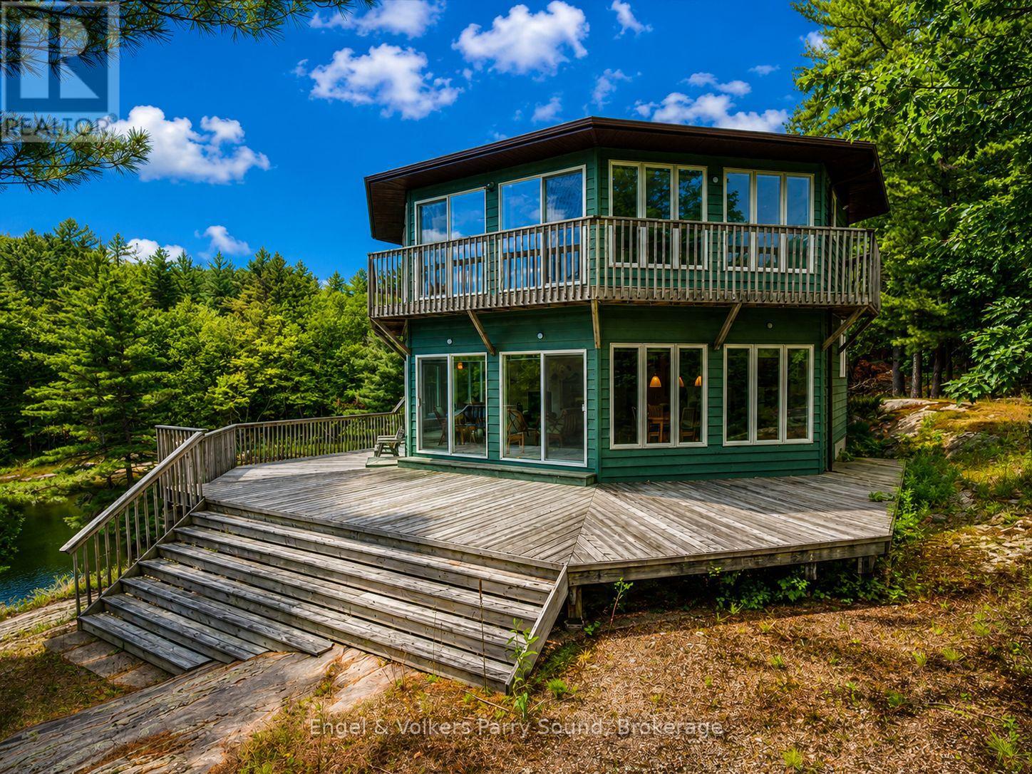 1 Loon Bay Property Photo 3