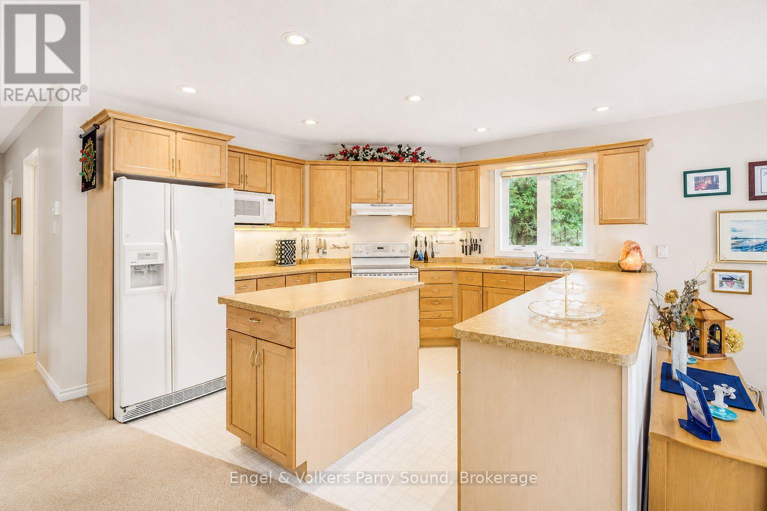 1 Loon Bay Property Photo 13