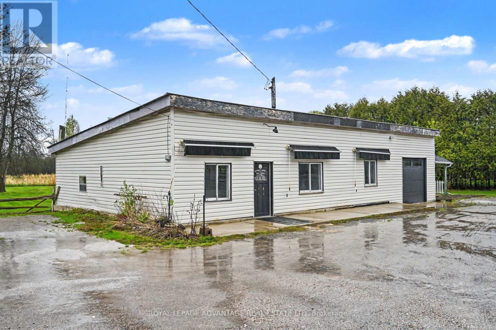 3004 Rideau Ferry Road Property Photo 5
