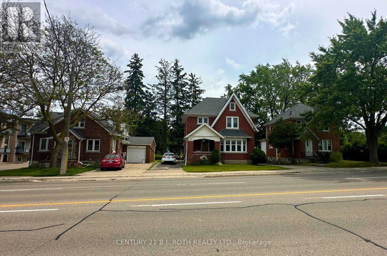 205-209 Erb Street W Property Photo 7