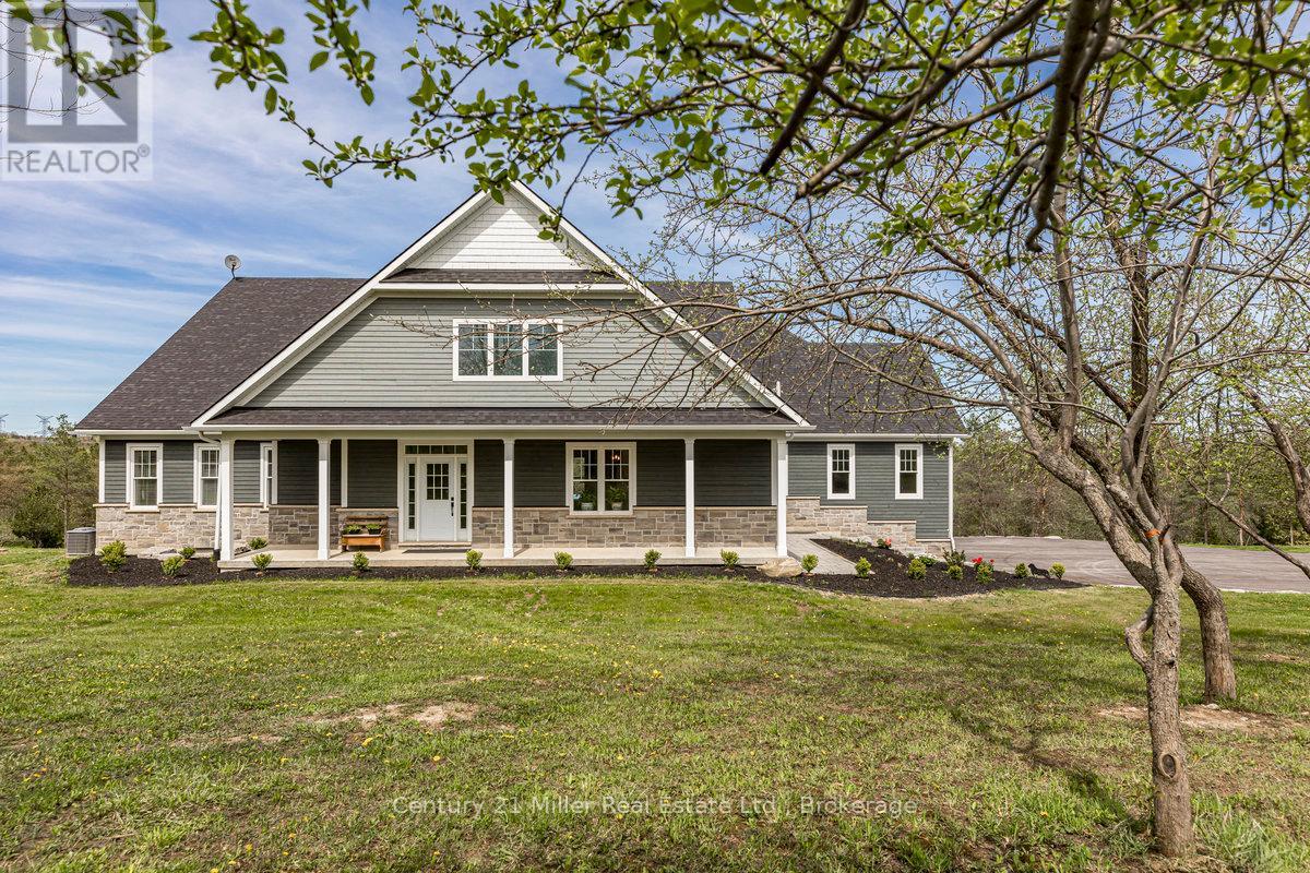 5583 Third Line Property Photo 2