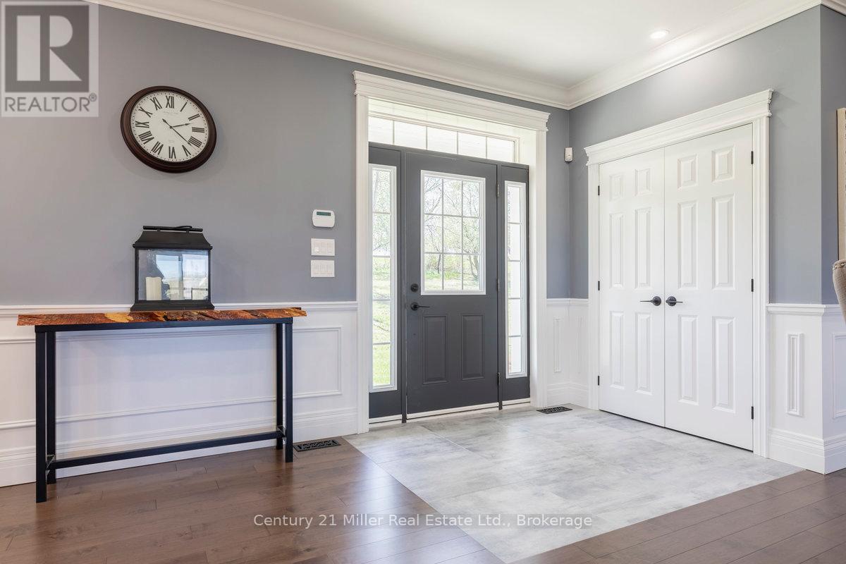 5583 Third Line Property Photo 3