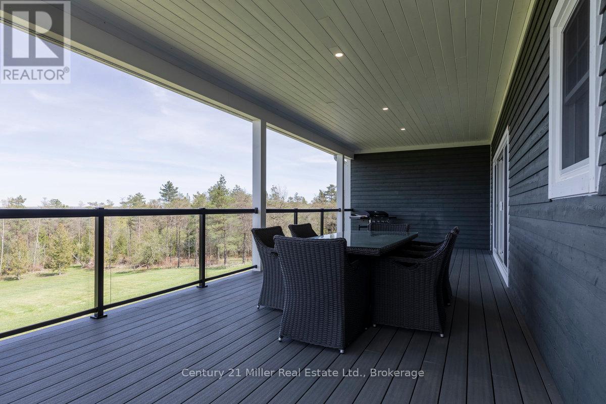 5583 Third Line Property Photo 17
