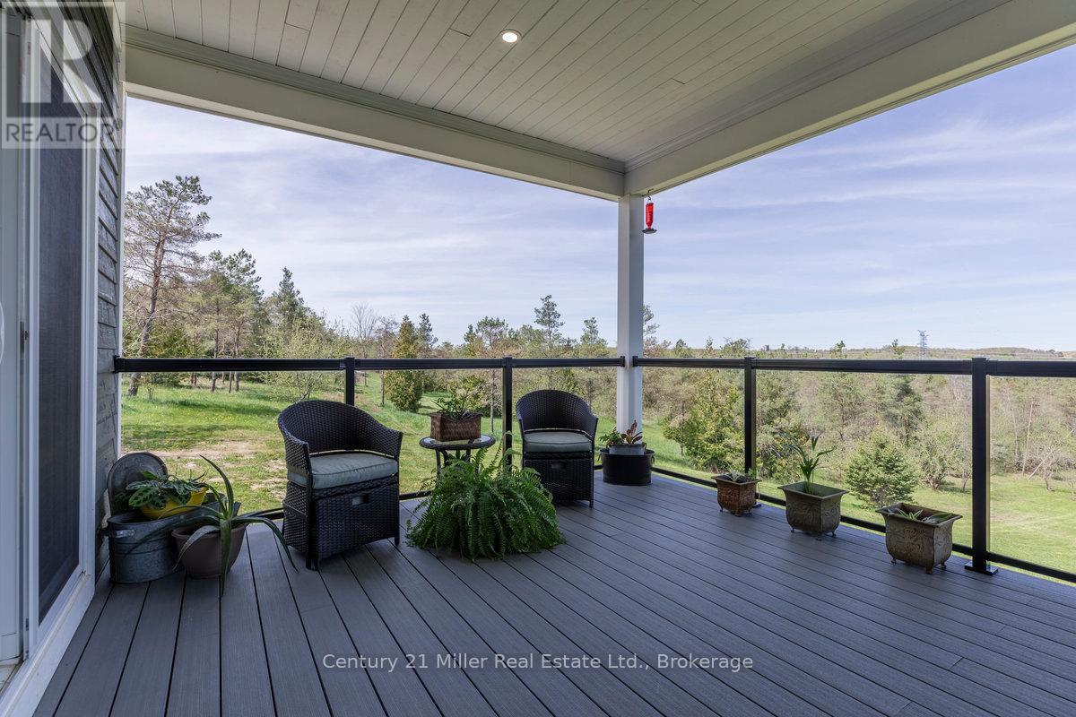 5583 Third Line Property Photo 18
