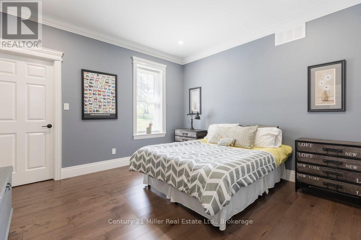 5583 Third Line Property Photo 20