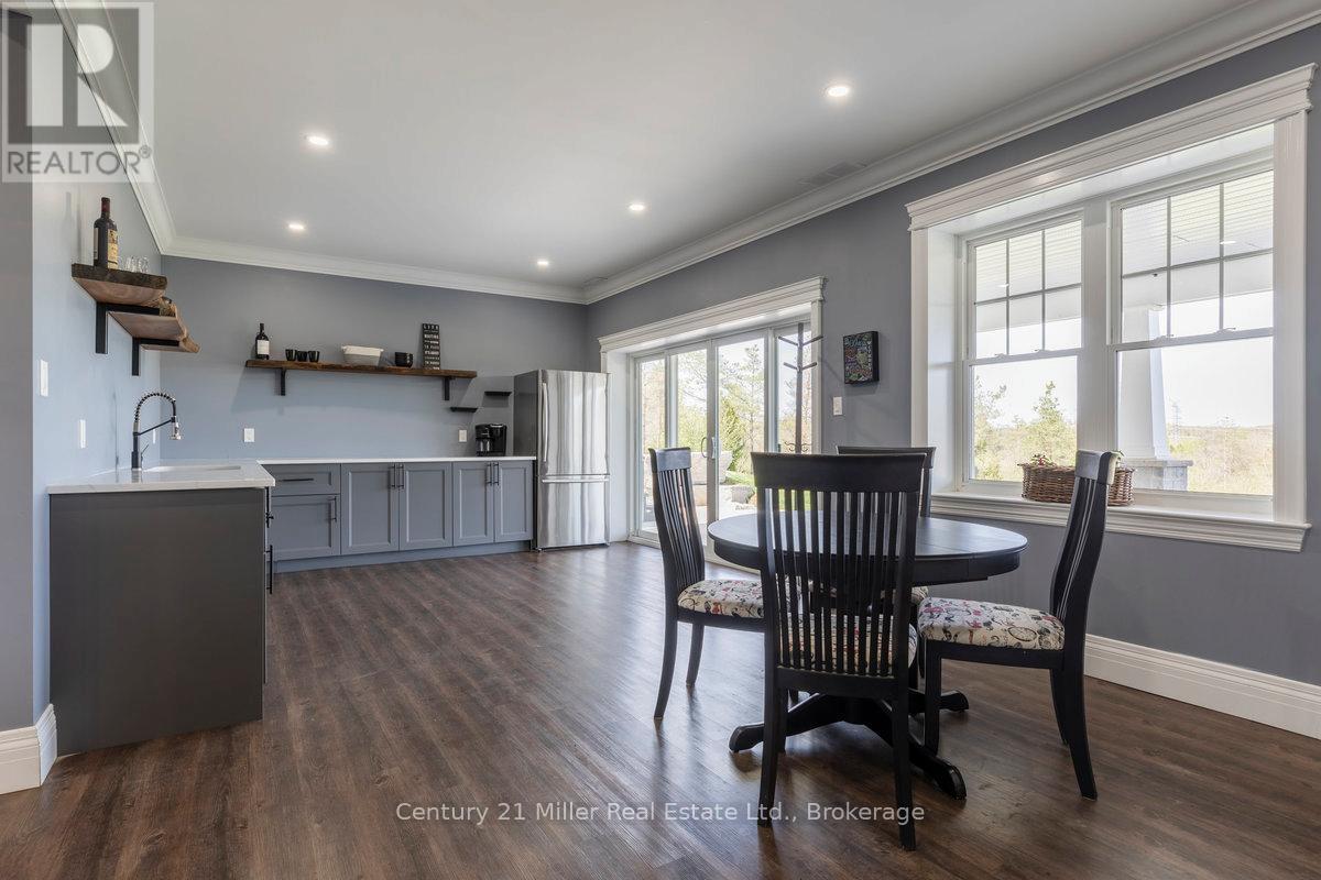 5583 Third Line Property Photo 28