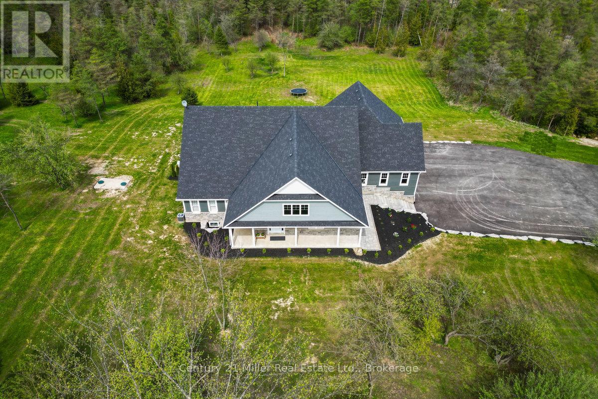 5583 Third Line Property Photo 44