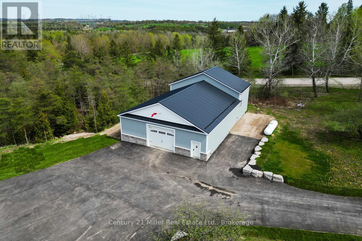 5583 Third Line Property Photo 45