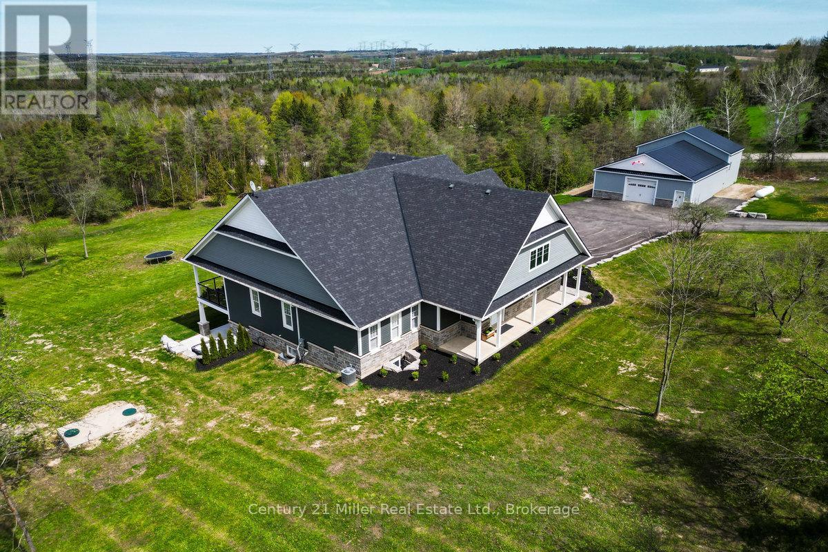 5583 Third Line Property Photo 47