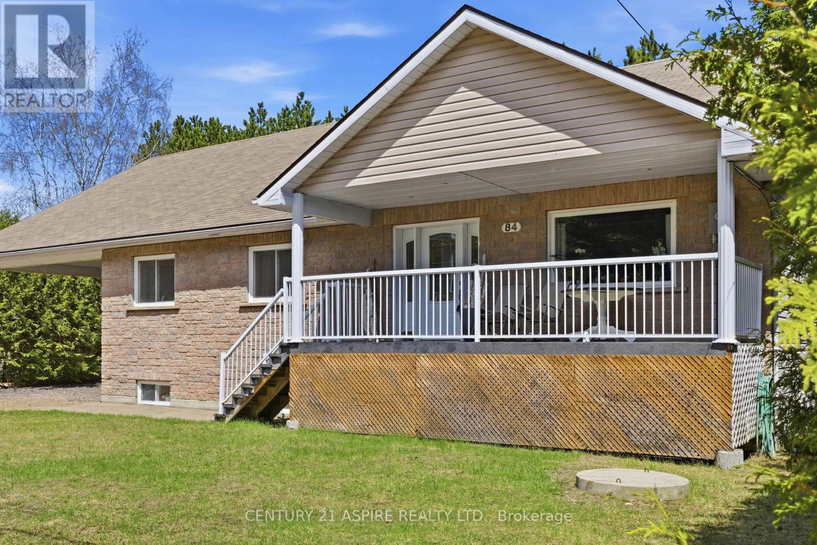 84 Pinewood Place Property Photo 3