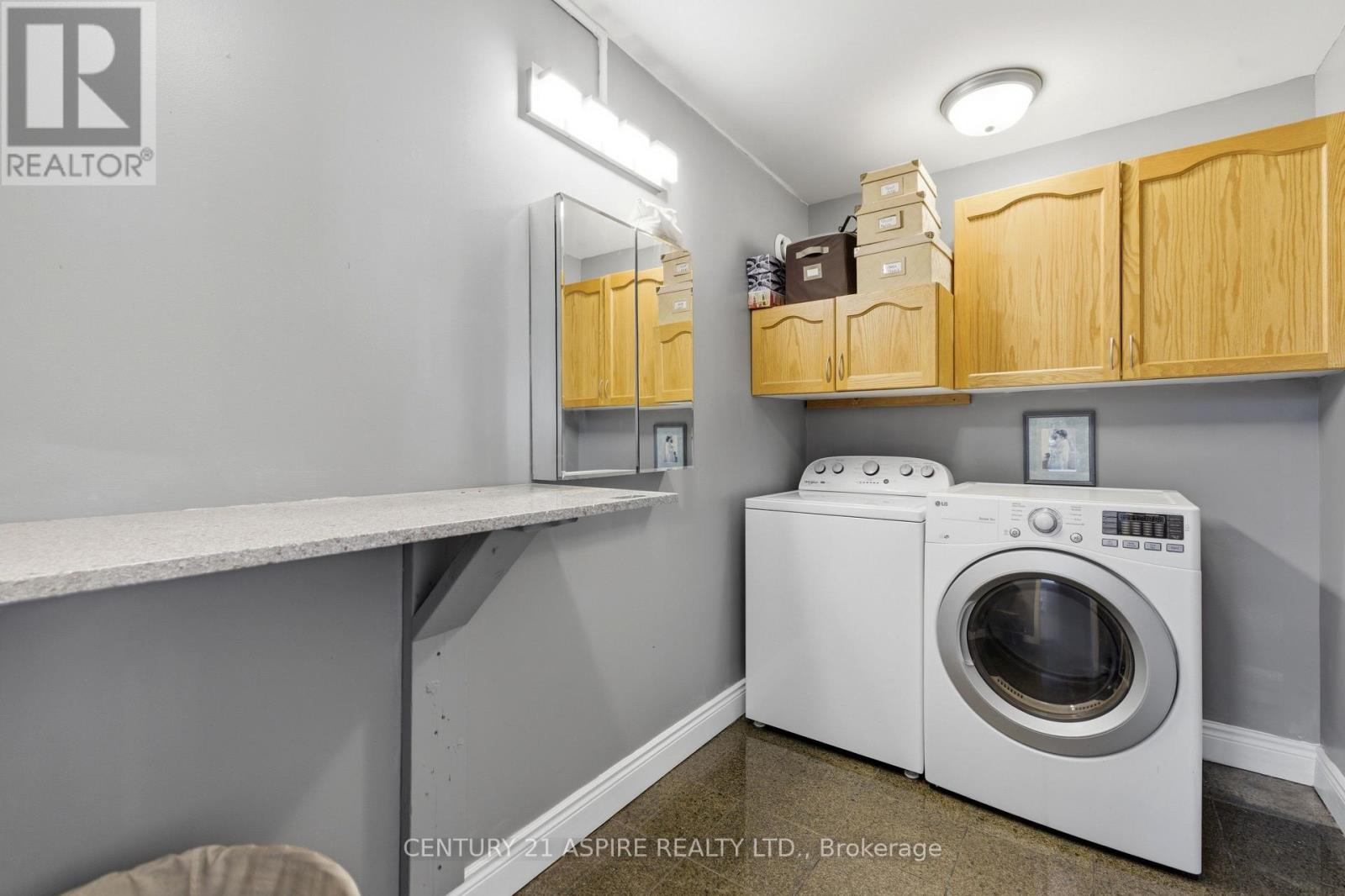 84 Pinewood Place Property Photo 13