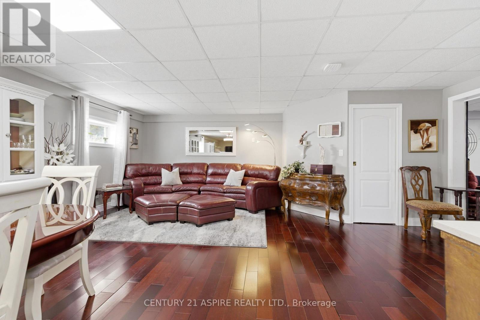 84 Pinewood Place Property Photo 32