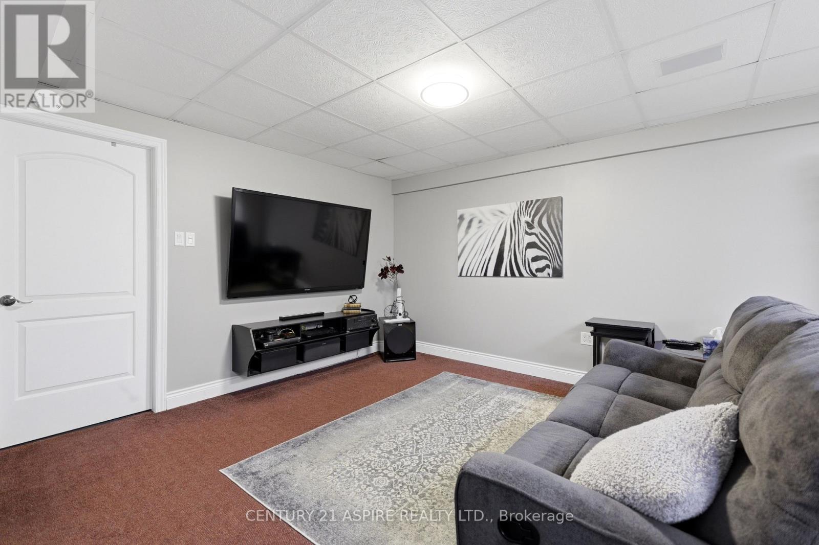 84 Pinewood Place Property Photo 35