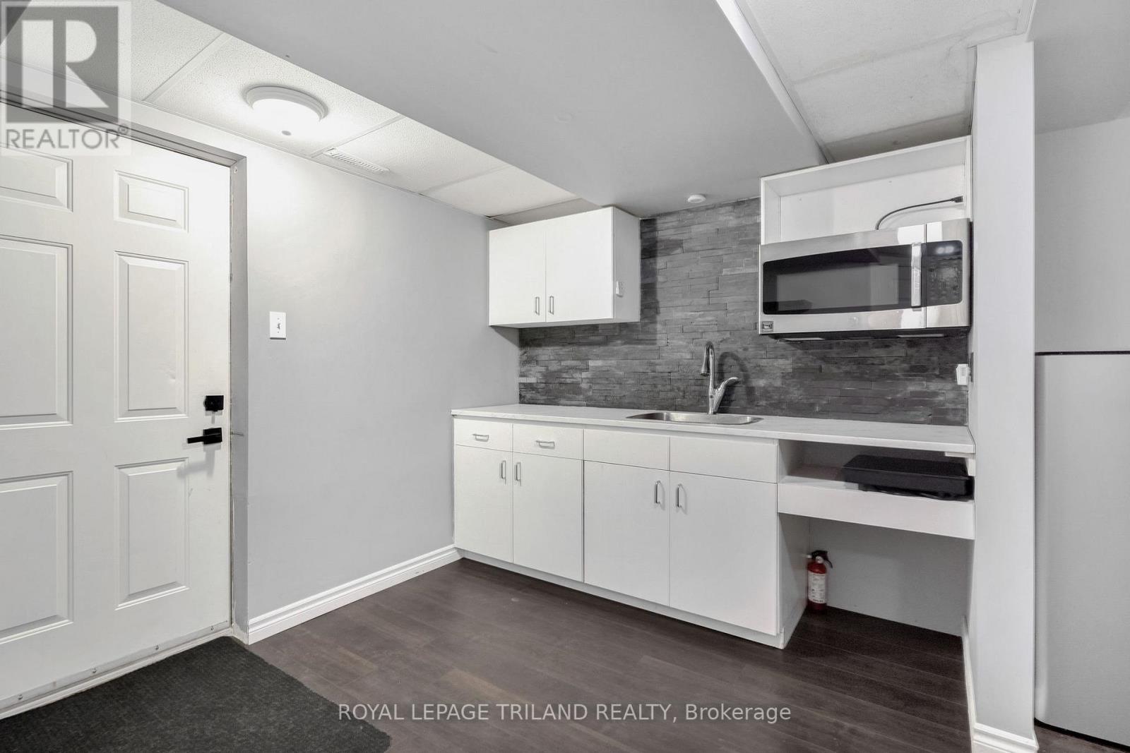 148 Salisbury Drive Property Photo 38