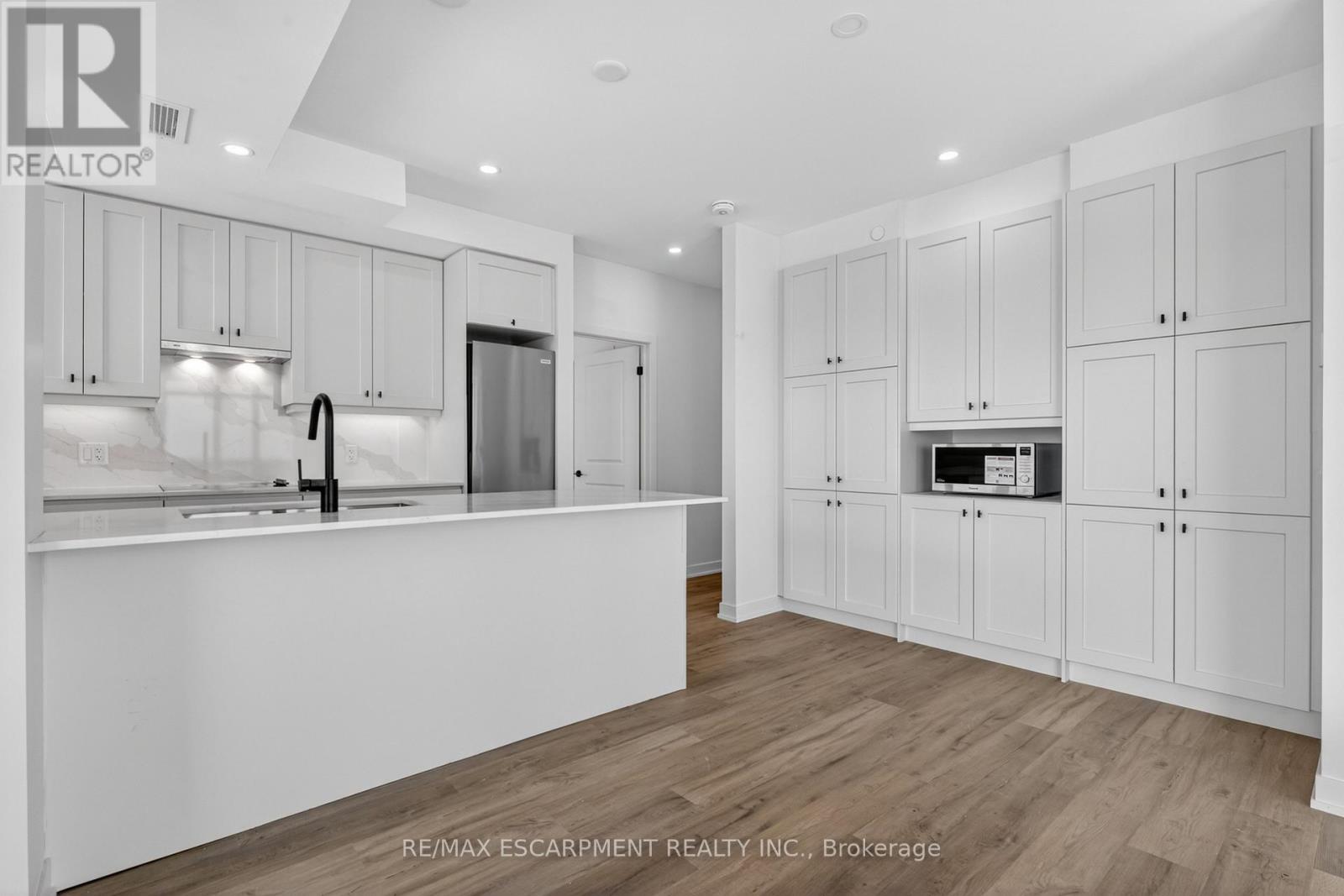 707 - 461 Green Road W Property Photo 13