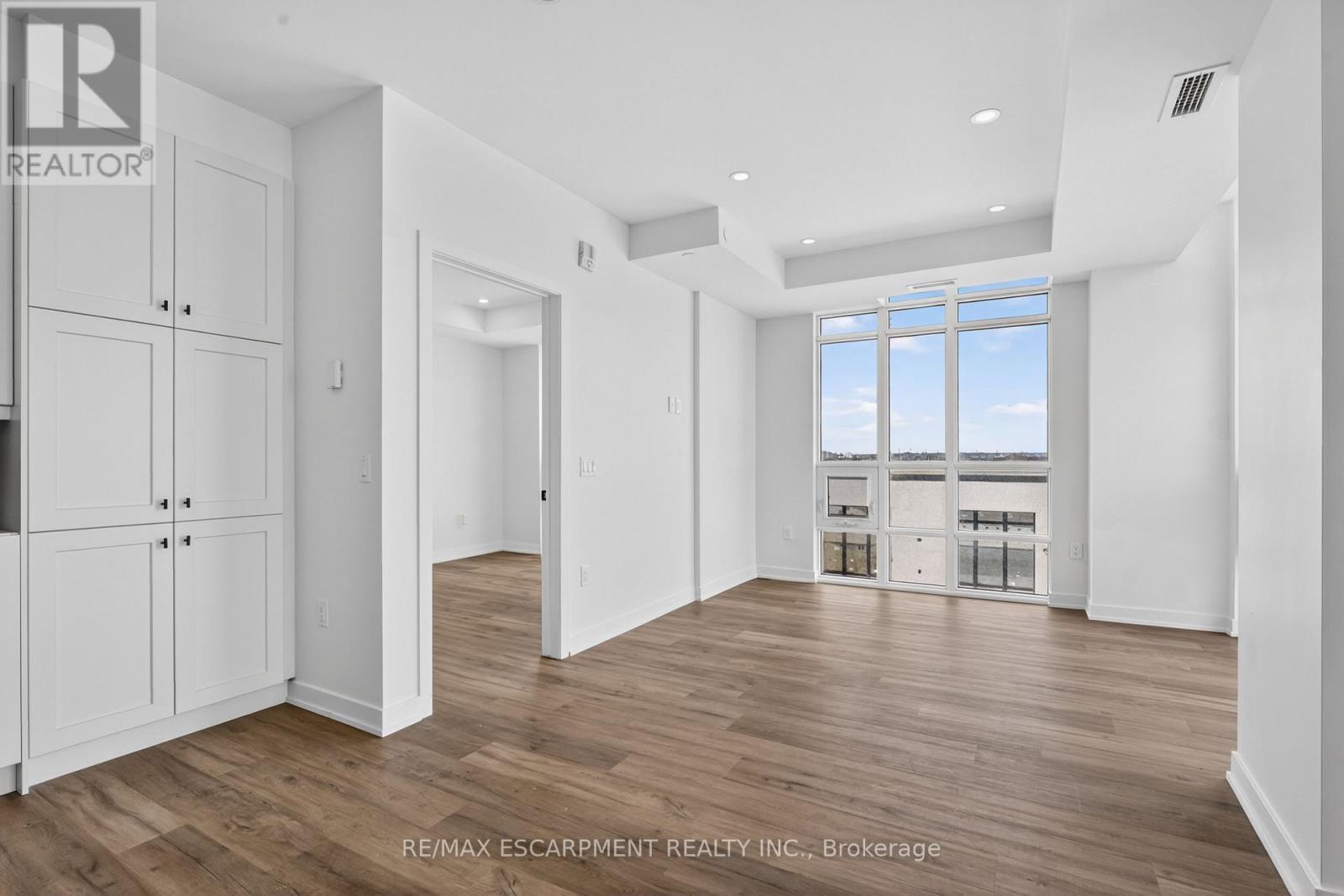 707 - 461 Green Road W Property Photo 14