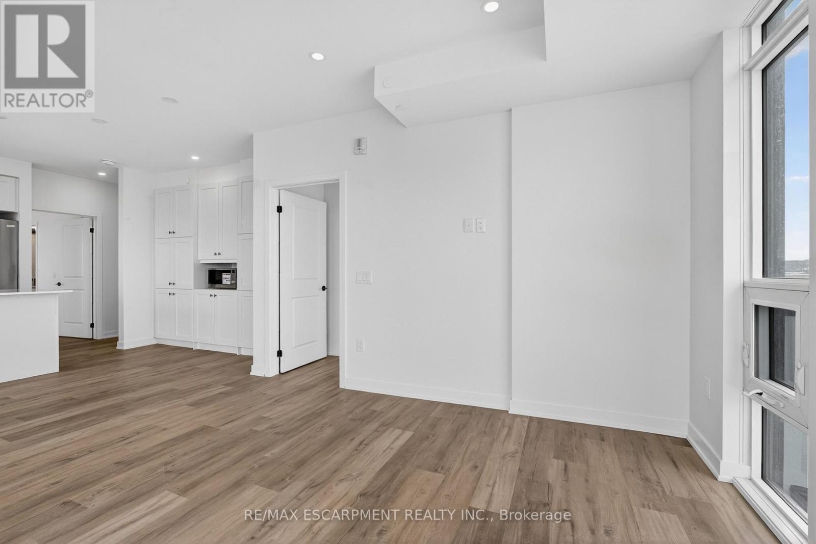 707 - 461 Green Road W Property Photo 17
