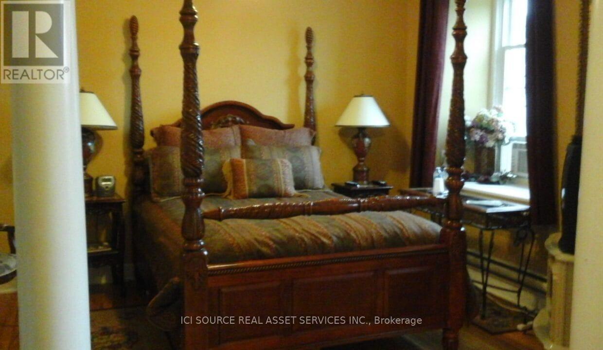 111 St Lawrence Street Property Photo 12