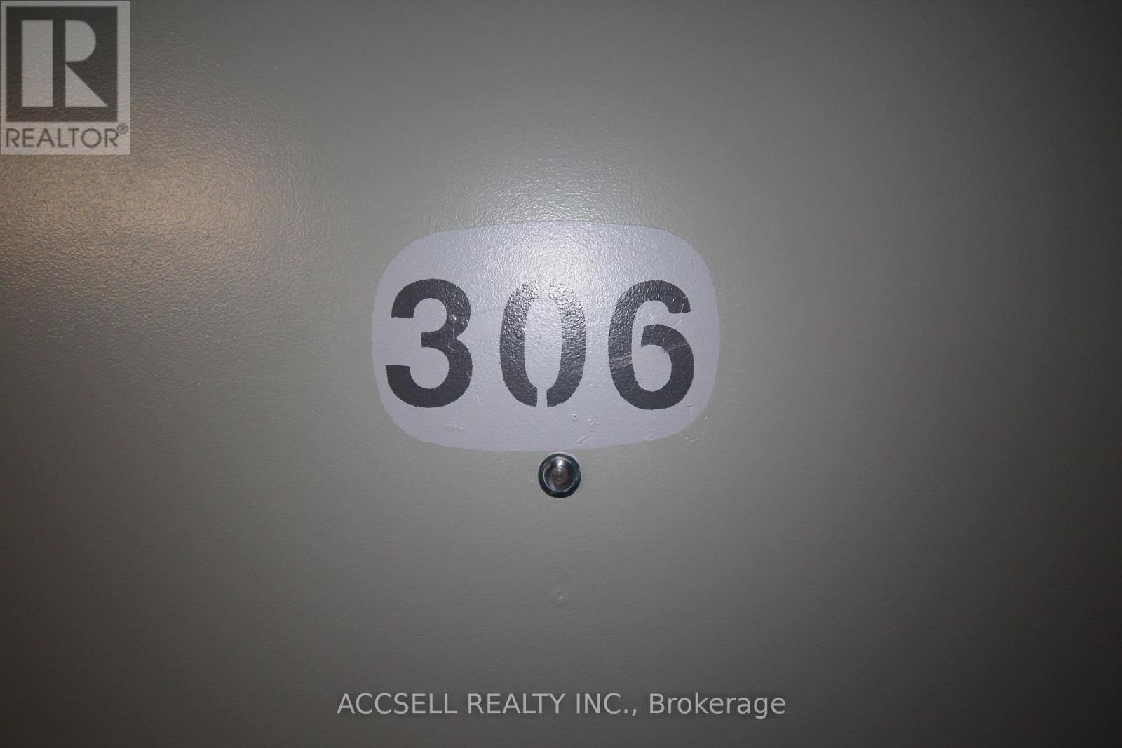 306 - 276 Merritt Avenue Property Photo 5