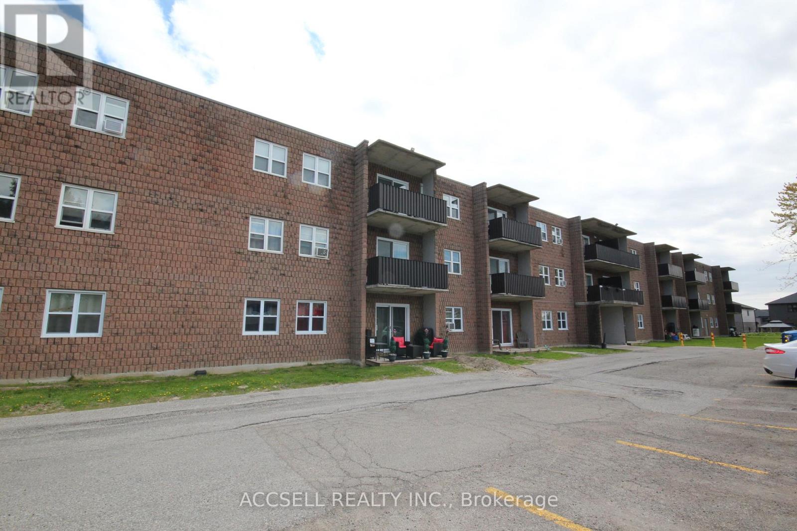 212 - 276 MERRITT AVENUE Property Photo 1