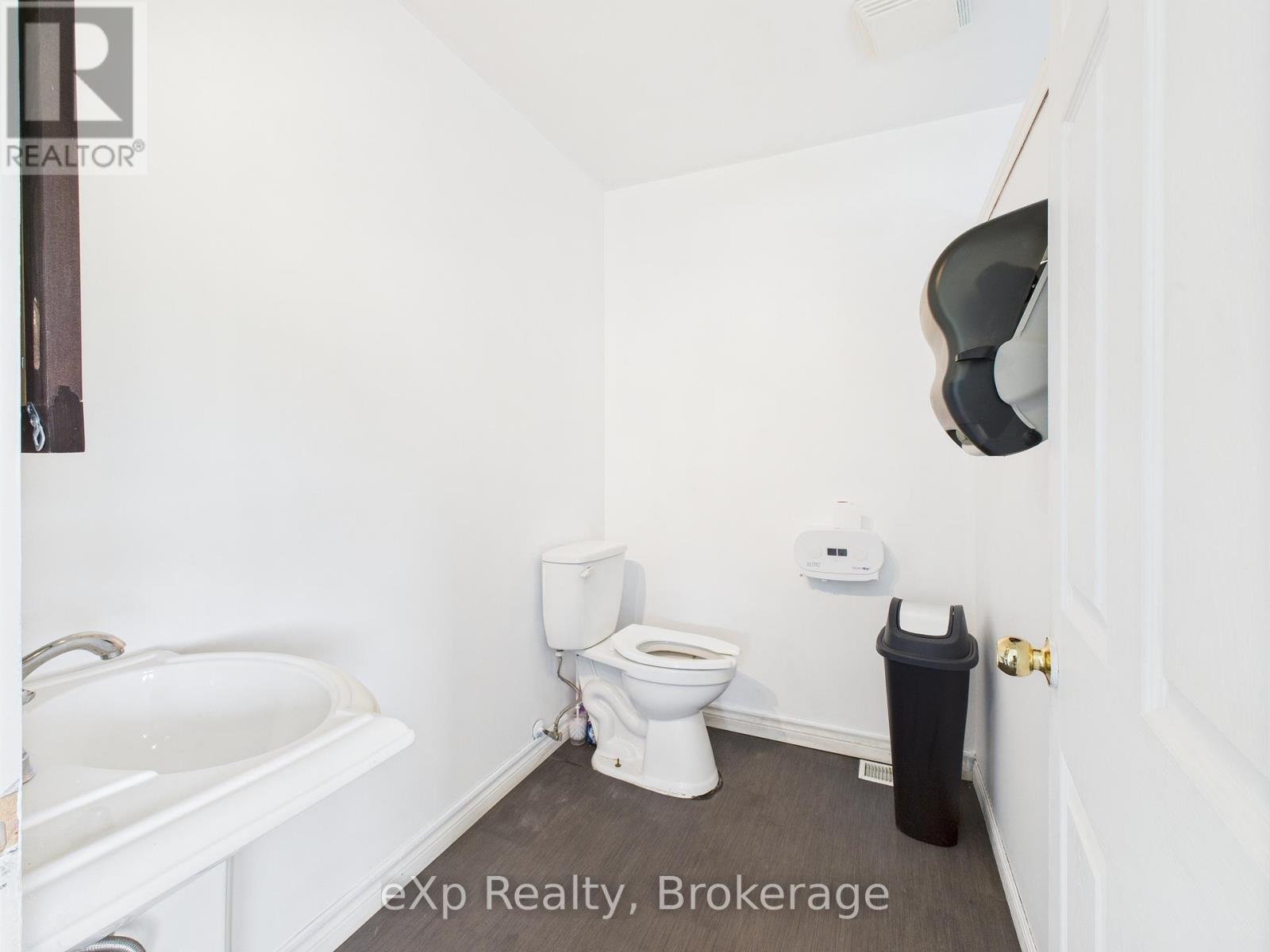 315194 Highway 6 Property Photo 7