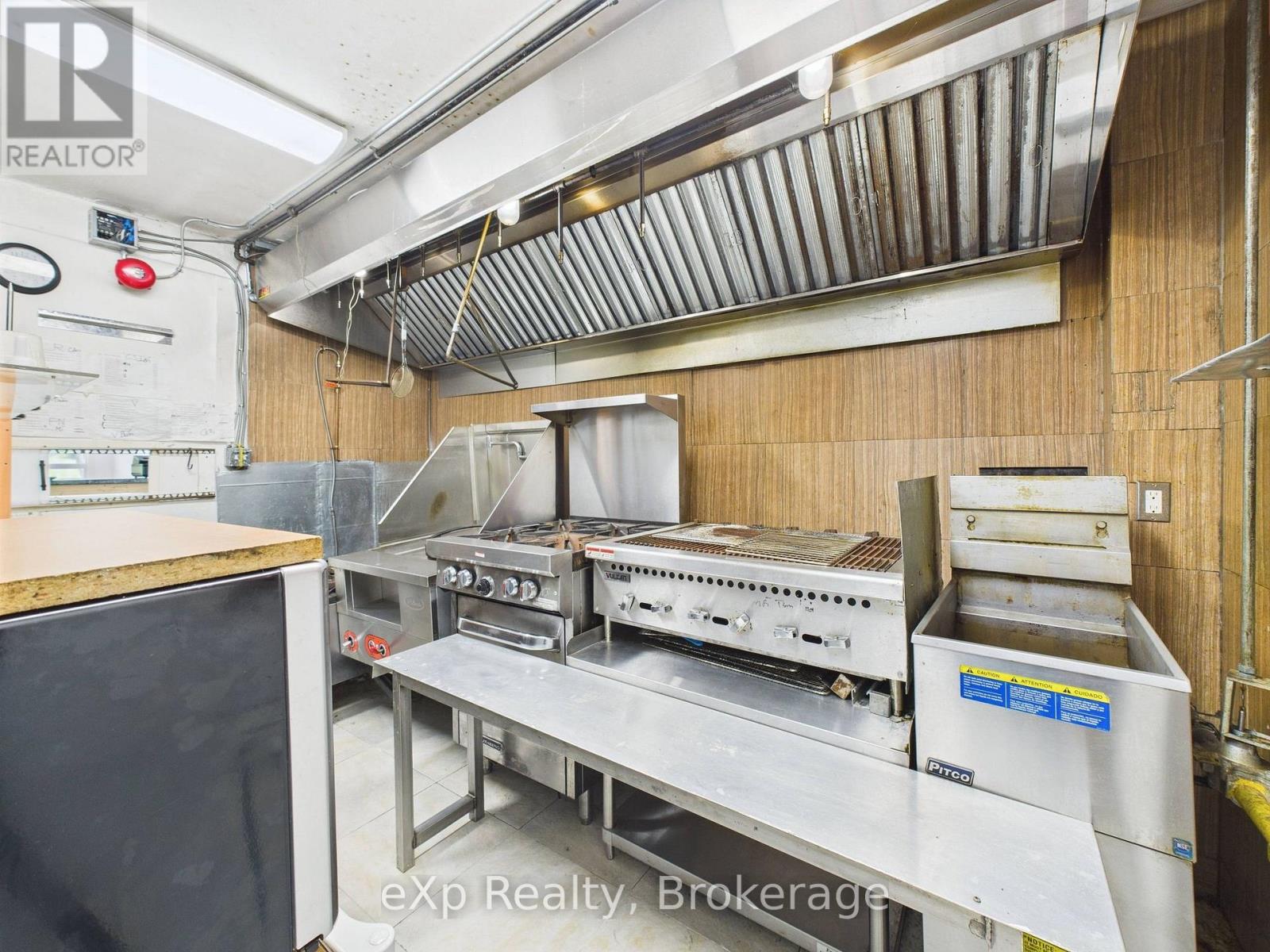 315194 Highway 6 Property Photo 13