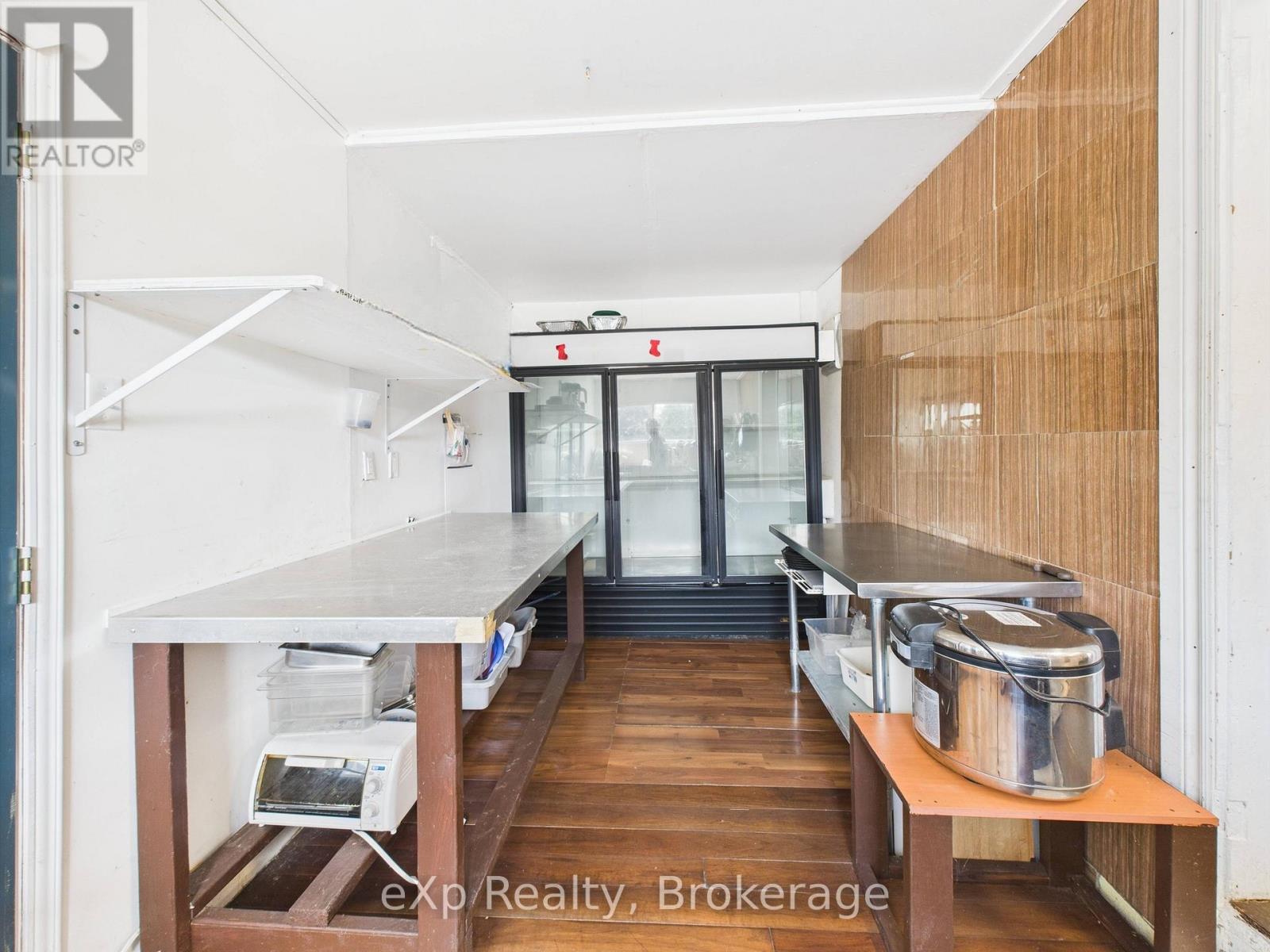 315194 Highway 6 Property Photo 15