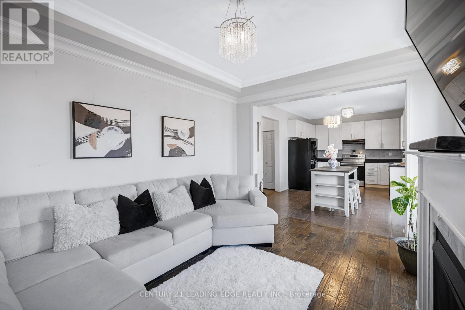 720 Fisher Street E Property Photo 16