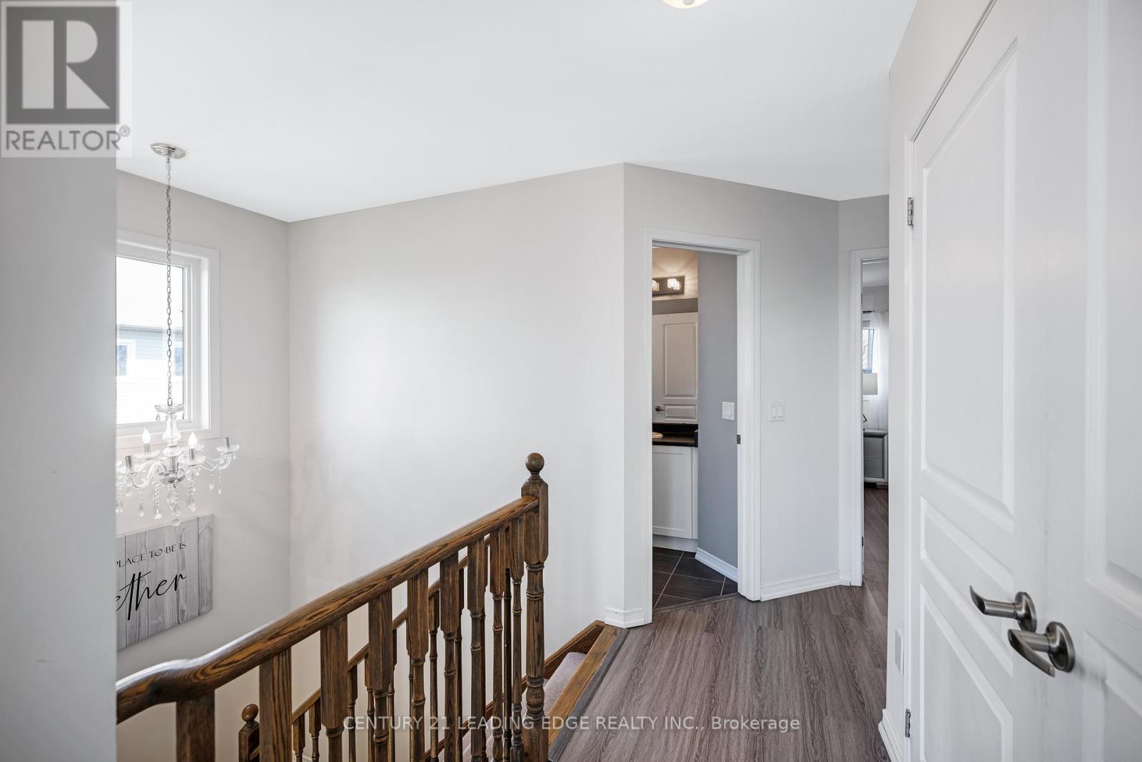 720 Fisher Street E Property Photo 19