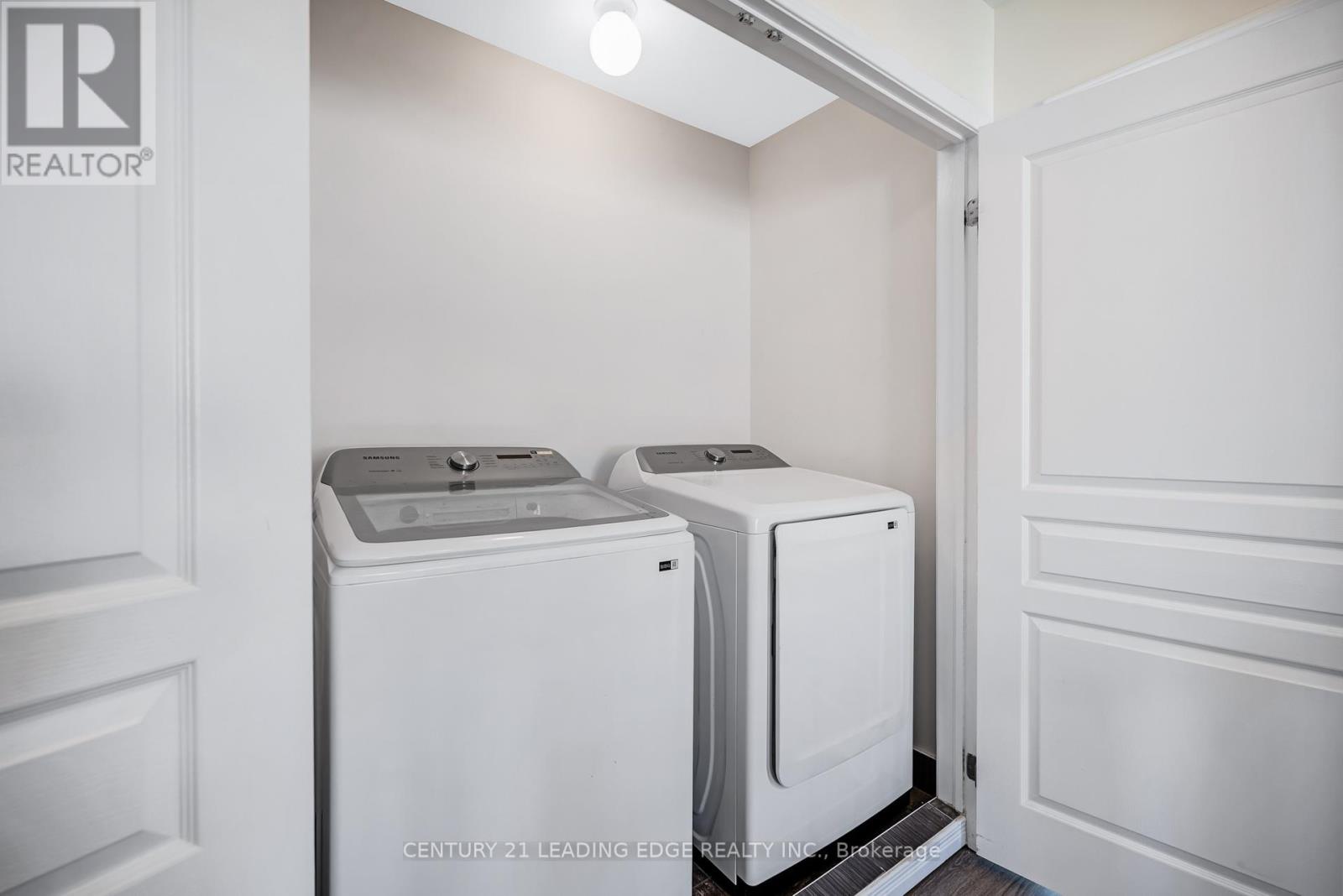720 Fisher Street E Property Photo 33