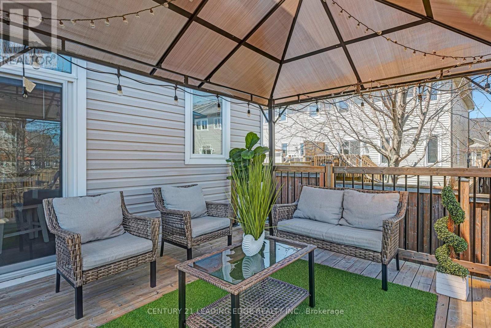 720 Fisher Street E Property Photo 41