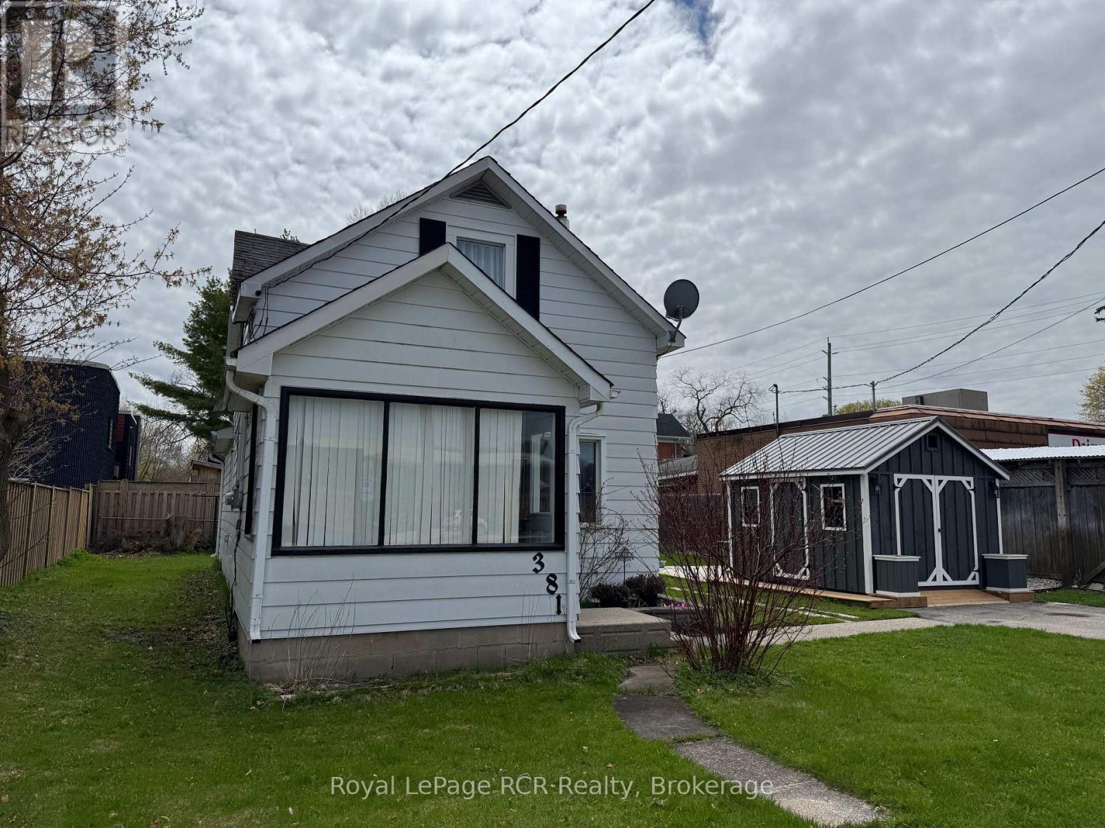 381 14th Street W Property Photo 2