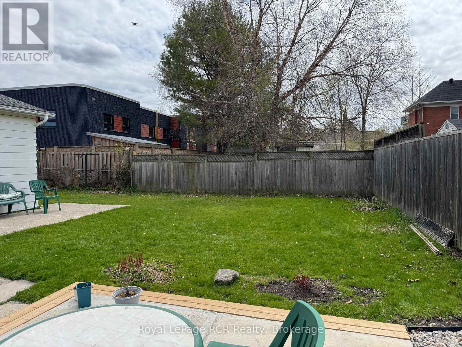 381 14th Street W Property Photo 10
