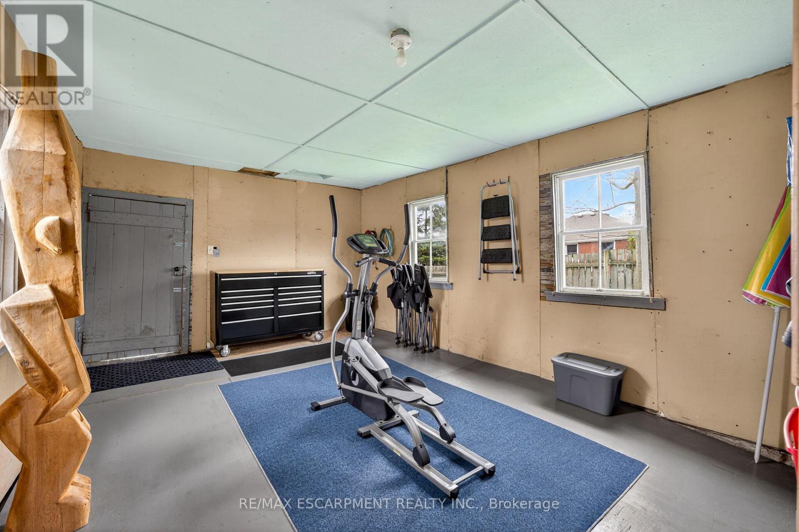 35 Ottawa Street S Property Photo 19