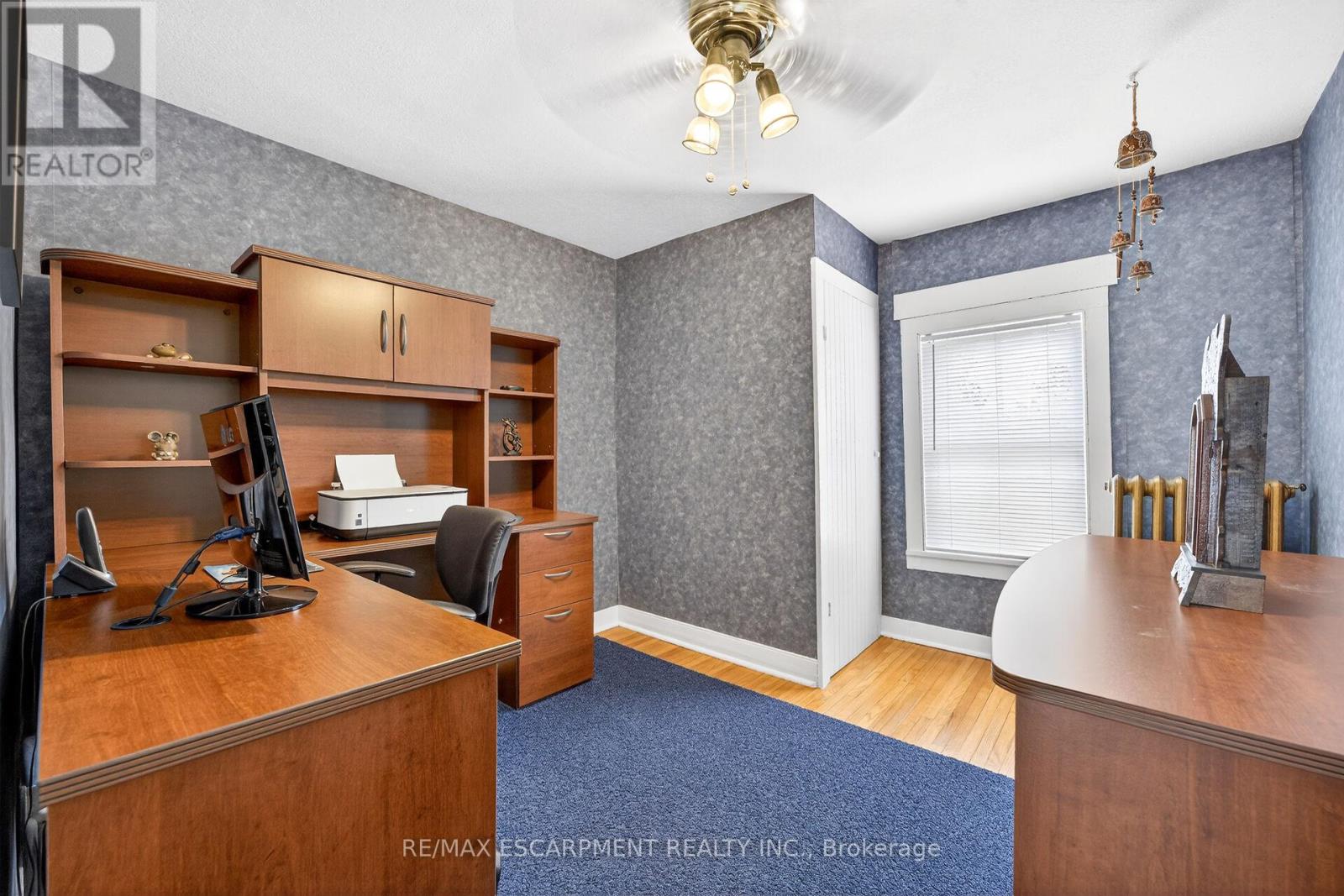 35 Ottawa Street S Property Photo 25