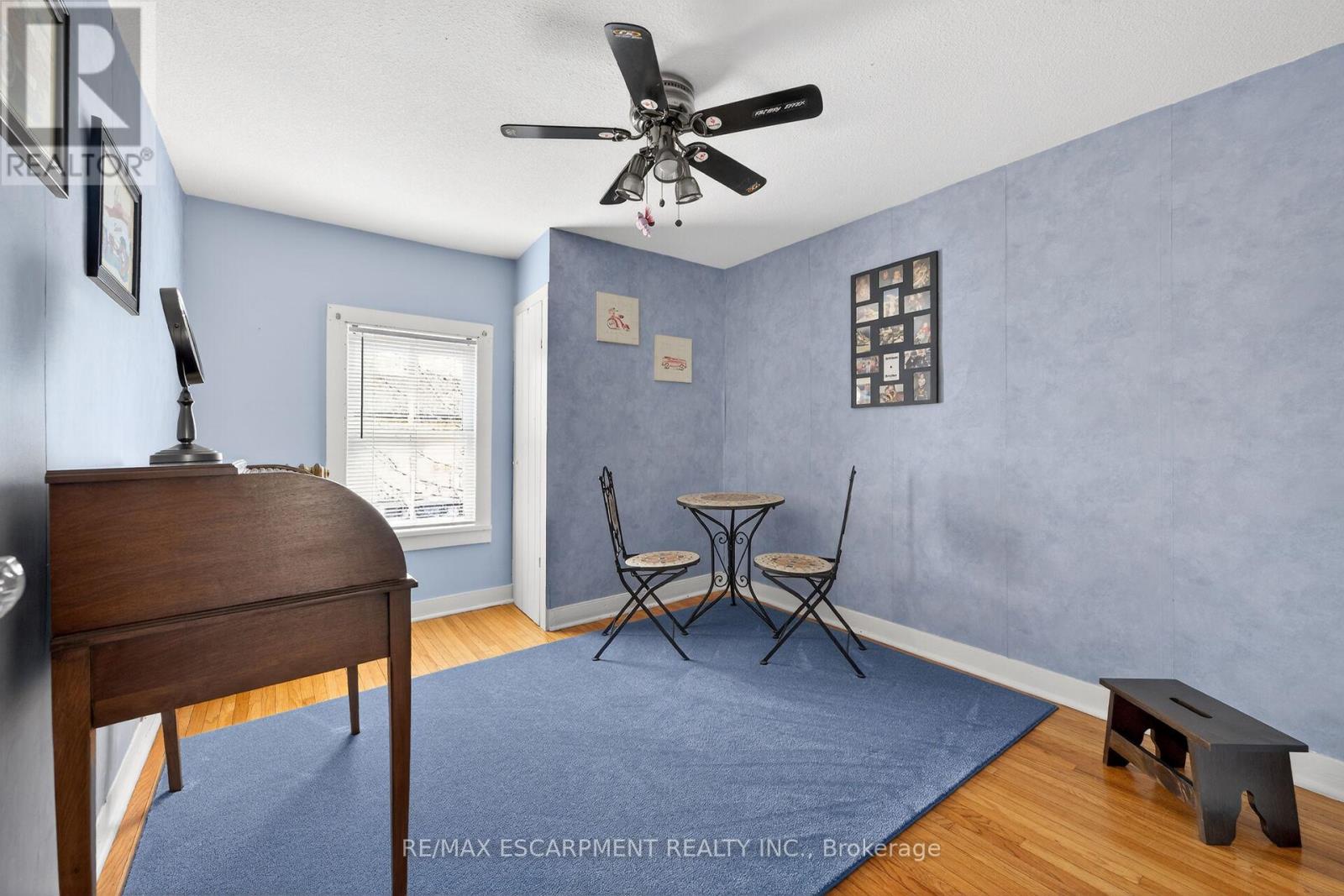 35 Ottawa Street S Property Photo 26