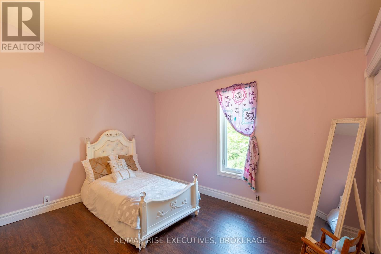 1365 Fourth Lake Road Property Photo 18