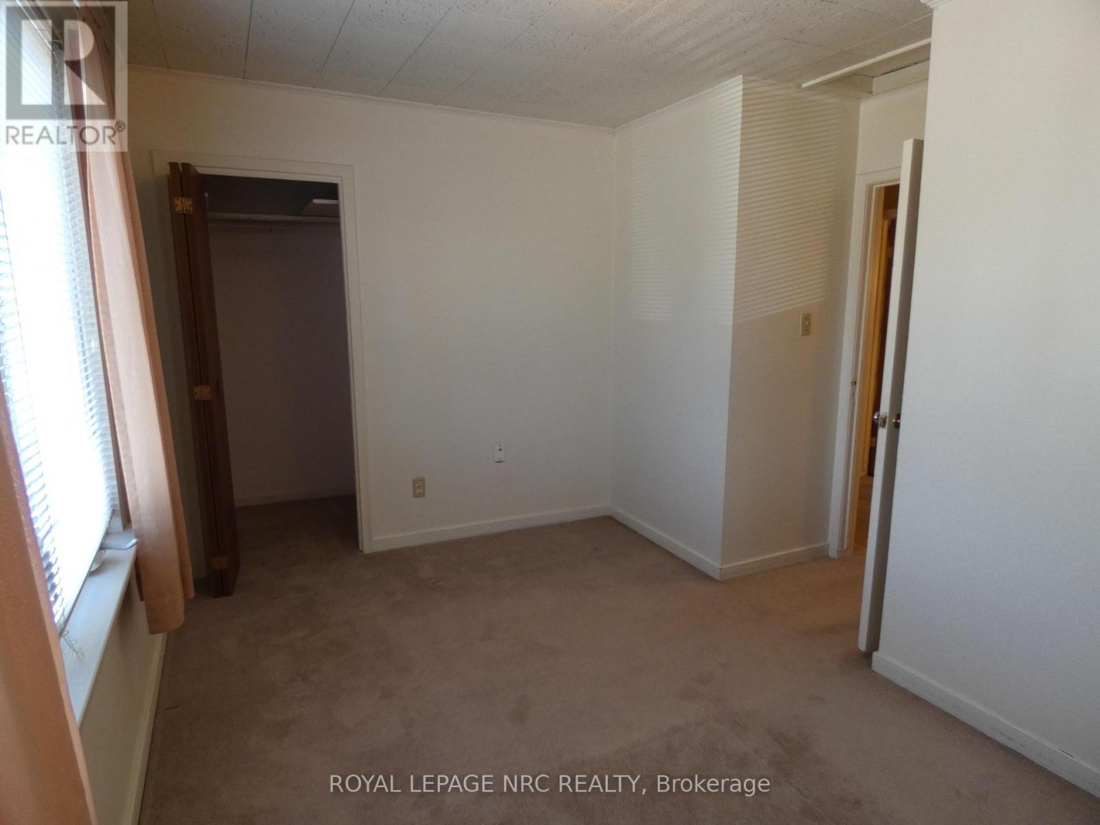 8190-94 Cummington Square W Property Photo 16