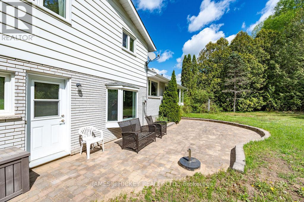 250 Thomas Street Property Photo 4