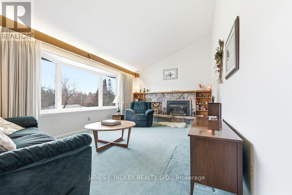 250 Thomas Street Property Photo 11