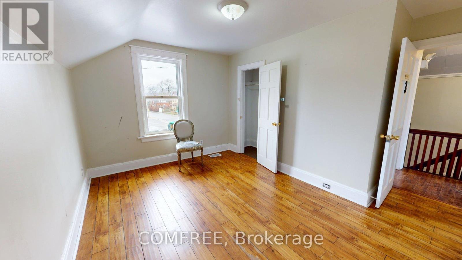 1405 King Street E Property Photo 17
