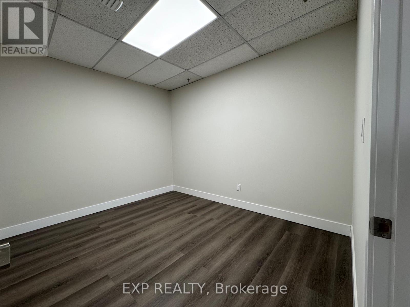 206 - 101 Cherryhill Boulevard Property Photo 5