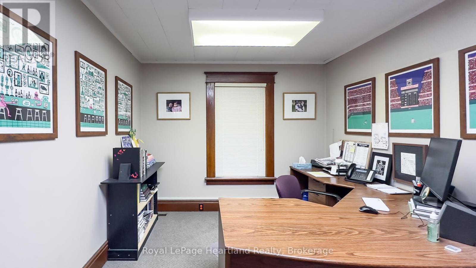 401 Queen Street Property Photo 9