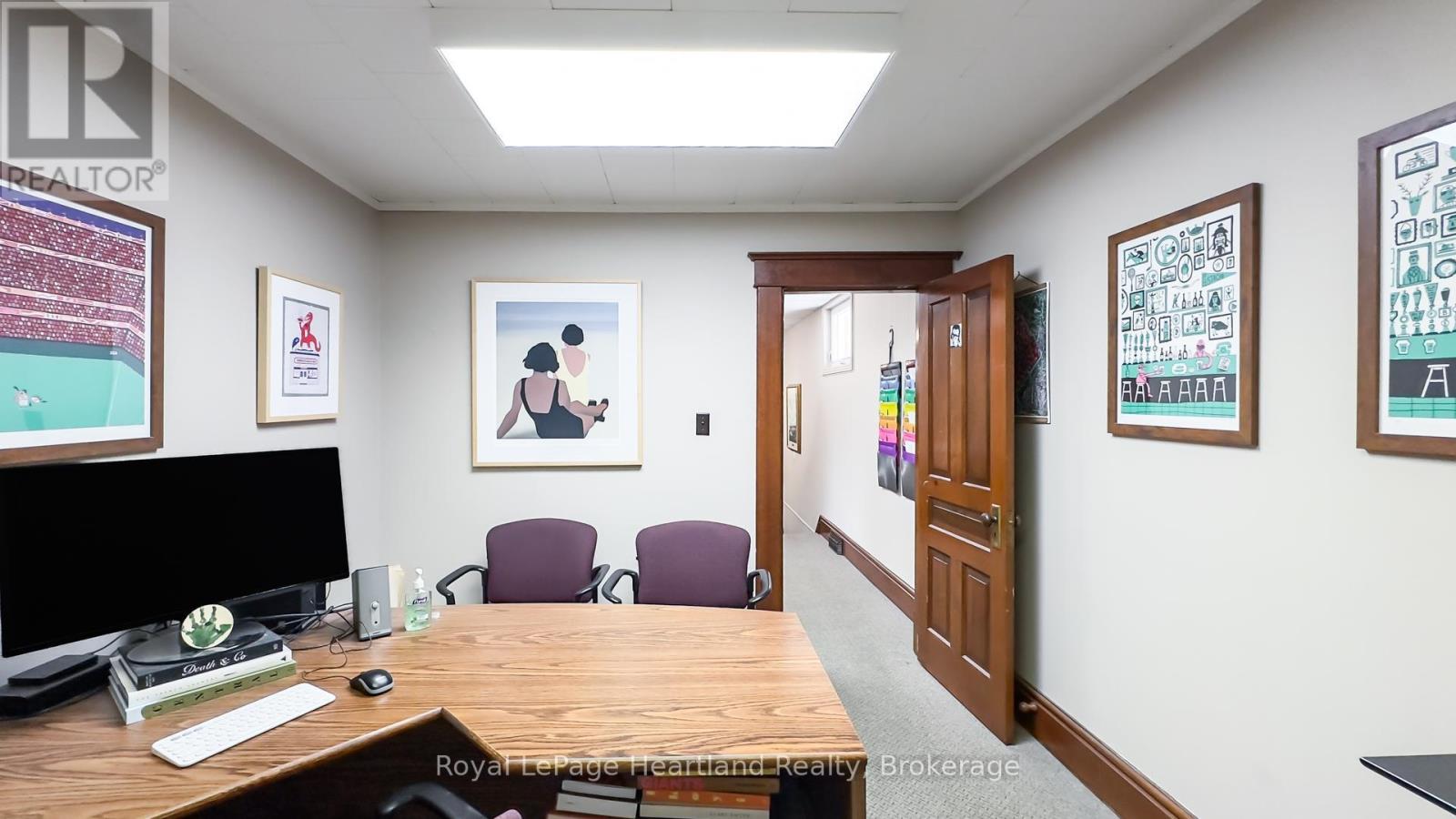 401 Queen Street Property Photo 11