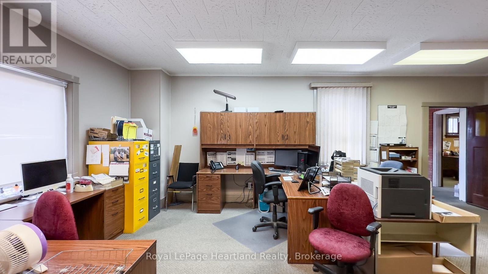 401 Queen Street Property Photo 18