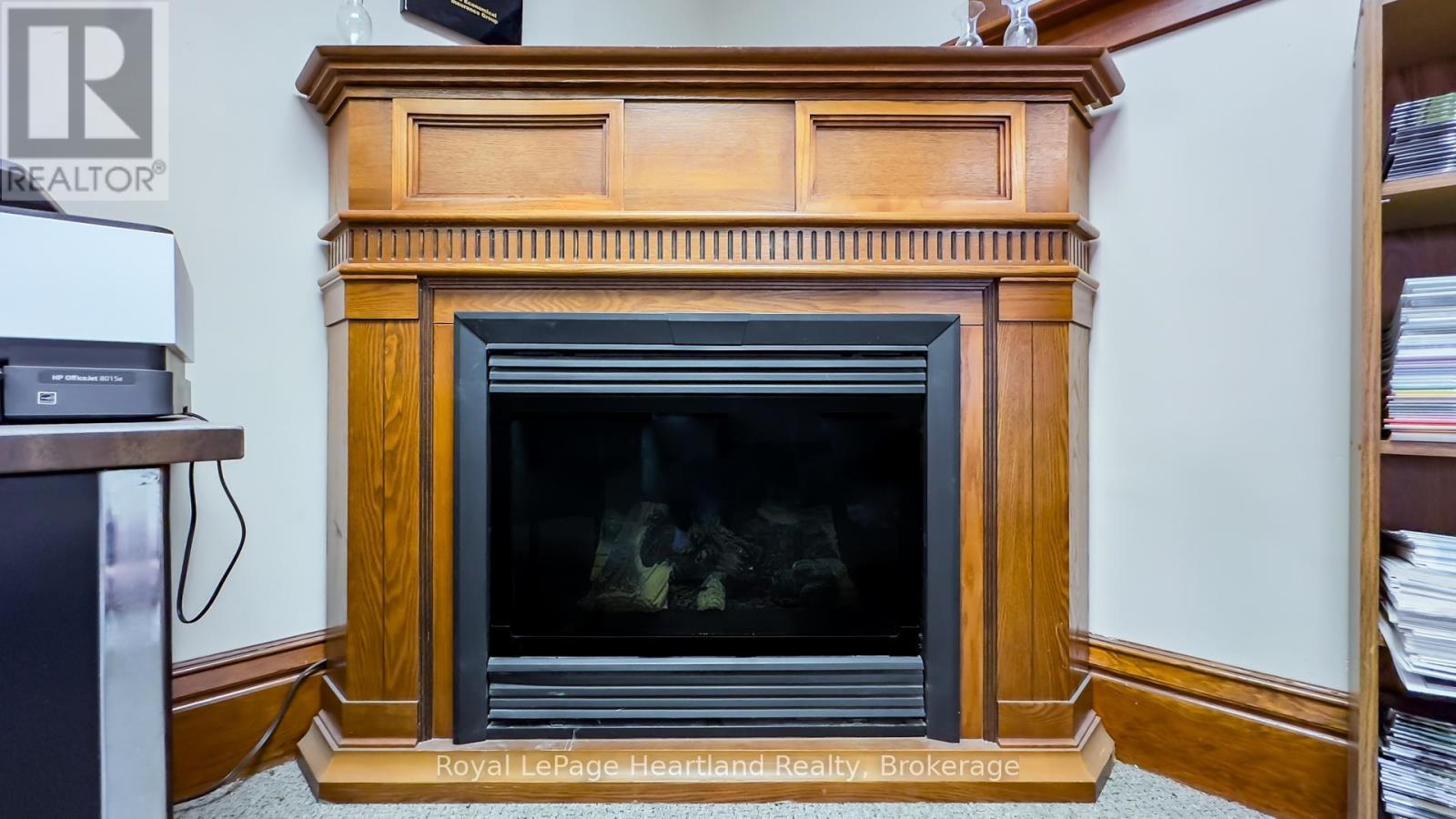 401 Queen Street Property Photo 28
