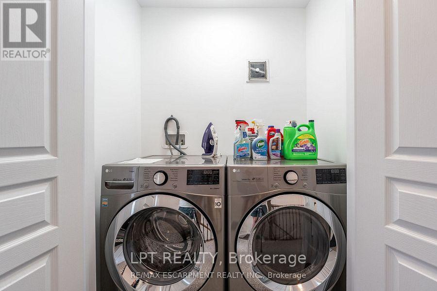 16 Place Polonaise Drive Property Photo 7