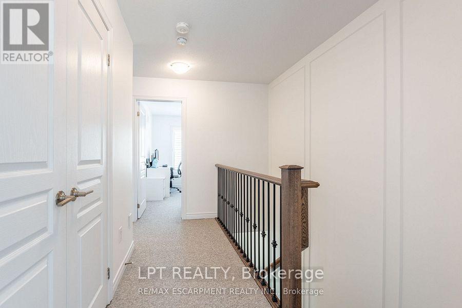 16 Place Polonaise Drive Property Photo 12